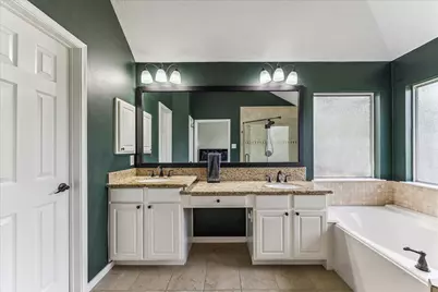 891 Victoria Lakes Drive, Katy, TX 77493 - Photo 16