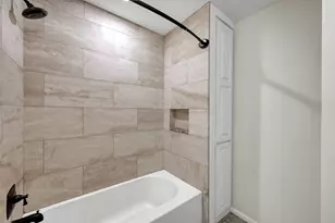 33 Regency Pt, Conroe, TX 77356 - Photo 26