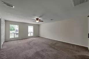 33 Regency Pt, Conroe, TX 77356 - Photo 16