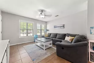 123 Bonita Ave, Galveston, TX 77550 - Photo 2
