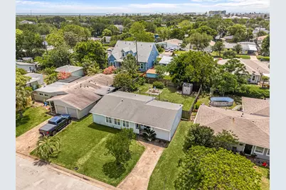 123 Bonita Avenue, Galveston, TX 77550 - Photo 14