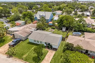 123 Bonita Ave, Galveston, TX 77550 - Photo 14
