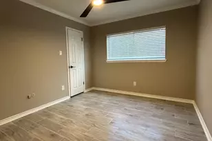 608 Pebbleshire Dr, Houston, TX 77062 - Photo 12