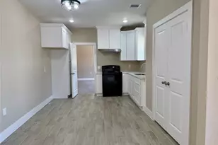 1816 Ryon St, Houston, TX 77009 - Photo 2