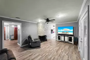 829 S Van Ostrand Ave, Winnie, TX 77665 - Photo 14