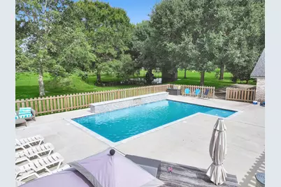 829 S Van Ostrand Avenue, Winnie, TX 77665 - Photo 6