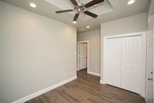 1137 4th St, Rosenberg, TX 77471 - Photo 8