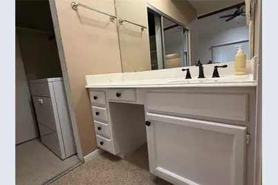 11711 Memorial Drive #203, Houston, TX 77024 - Photo 16