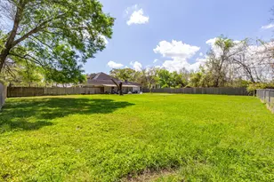2031 Grand Ave, Liberty, TX 77575 - Photo 42