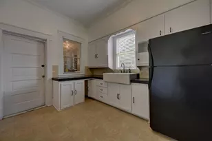 804 E Academy, Brenham, TX 77833 - Photo 6