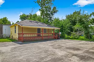 3302 Sparks St, Houston, TX 77093 - Photo 32