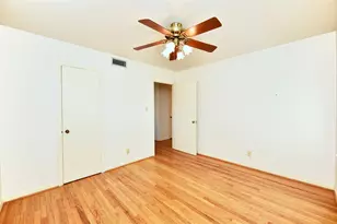 1818 Watercrest Dr, Houston, TX 77008 - Photo 22