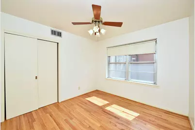 1818 Watercrest Drive, Houston, TX 77008 - Photo 20