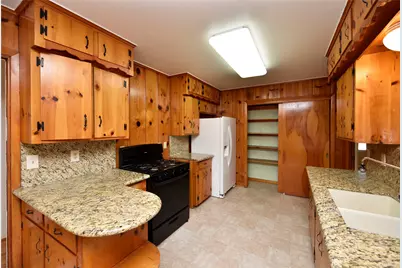 1818 Watercrest Drive, Houston, TX 77008 - Photo 8