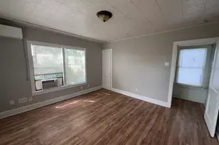 1552 Lombardy St, Houston, TX 77023 - Photo 4
