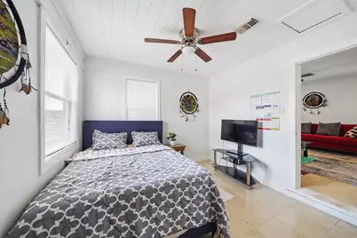 8041 Howard Drive #1, Houston, TX 77017 - Photo 6