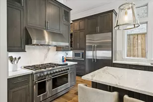 3020 Lake St, Houston, TX 77098 - Photo 10
