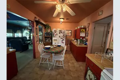 109 Dahlia Street, Orange, TX 77630 - Photo 6