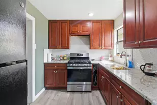 8906 Talton St, Houston, TX 77078 - Photo 18