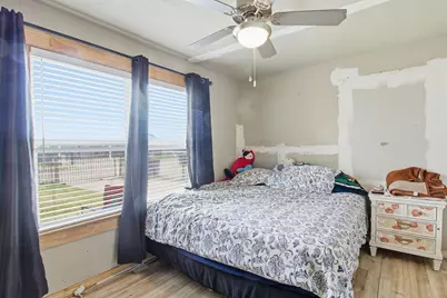 8906 Talton Street, Houston, TX 77078 - Photo 14