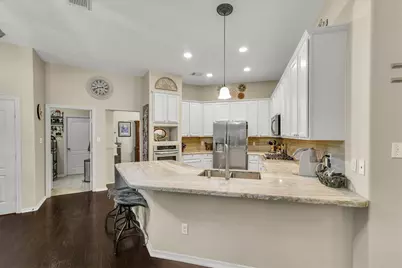 1605 Cafe Dumonde, Conroe, TX 77304 - Photo 18