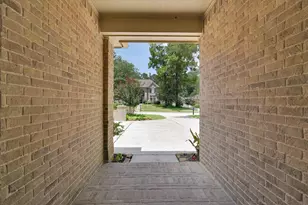 1605 Cafe Dumonde, Conroe, TX 77304 - Photo 4