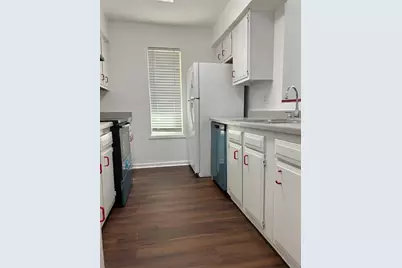 10555 Turtlewood Court #516, Houston, TX 77072 - Photo 8