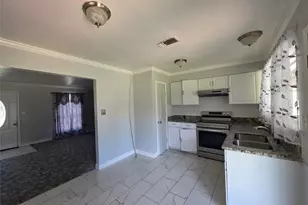 830 Hollycrest Dr, Channelview, TX 77530 - Photo 6