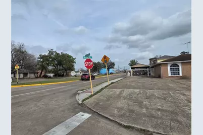 830 Hollycrest Drive, Channelview, TX 77530 - Photo 18