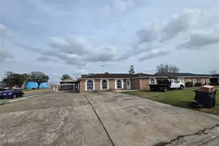 830 Hollycrest Dr, Channelview, TX 77530 - Photo 1