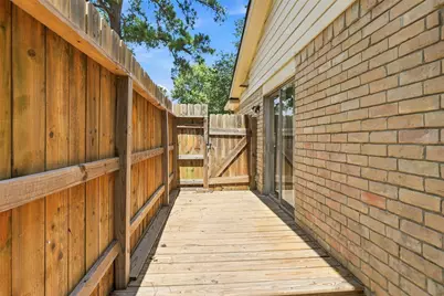 1712 Hazelwood Street, Conroe, TX 77301 - Photo 20