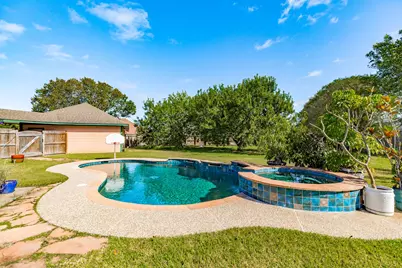 55 Mandevilla Court, Lake Jackson, TX 77566 - Photo 42
