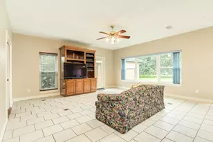55 Mandevilla Ct, Lake Jackson, TX 77566 - Photo 22