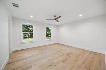 5665 Pine Forest Road, Houston, TX 77056 - Photo 26