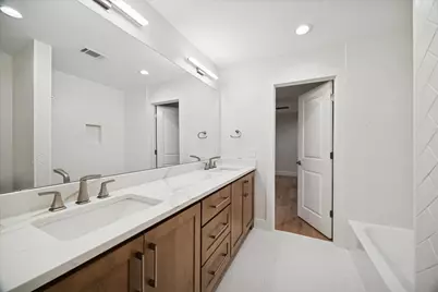 5665 Pine Forest Road, Houston, TX 77056 - Photo 28