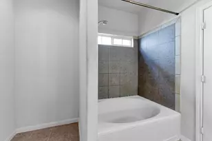 9742 E Jennifer Way Dr, Houston, TX 77075 - Photo 30