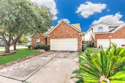 9742 E Jennifer Way Drive, Houston, TX 77075 - Photo 2