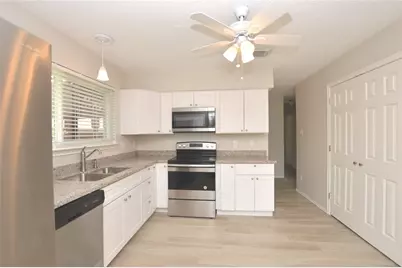 703 Flower Field Court, Pearland, TX 77584 - Photo 6