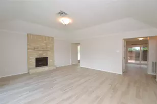 703 Flower Field Ct, Pearland, TX 77584 - Photo 2