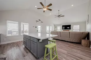 119 Doubloon Dr, Freeport, TX 77541 - Photo 20