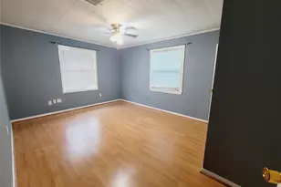 7535 Thurow St, Houston, TX 77087 - Photo 8