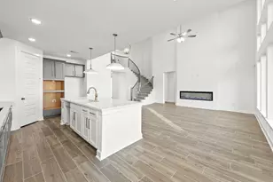 8706 Gleaming Vlg Wy, Richmond, TX 77406 - Photo 4