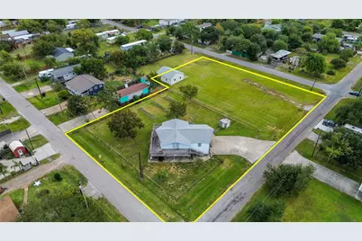1045 12th Street, Dickinson, TX 77539 - Photo 4