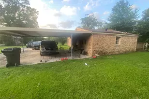 8402 Darlington Dr, Houston, TX 77028 - Photo 2