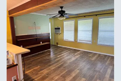 7526 3rd Avenue, Sabine Pass, TX 77640 - Photo 4