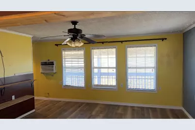 7526 3rd Avenue, Sabine Pass, TX 77640 - Photo 8