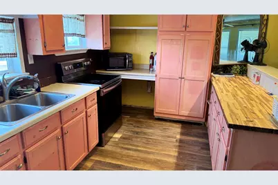 7526 3rd Avenue, Sabine Pass, TX 77640 - Photo 6