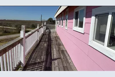 7526 3rd Avenue, Sabine Pass, TX 77640 - Photo 2