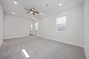 321 Charlock St, Houston, TX 77022 - Photo 28
