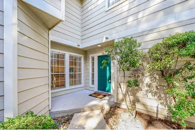 158 N Magnolia Pond Place, The Woodlands, TX 77381 - Photo 2